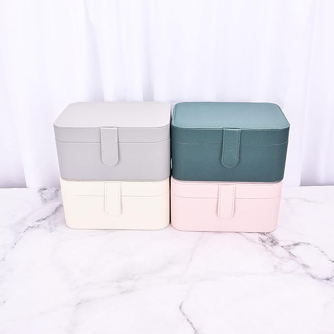 2 Layer Portable Jewelry Box, Large Jewelry Travel Case with 4 Jewelry Pouches, Medium Size Jewelry Organizer Box for Earrings, Necklaces, Bracelets (light gray)