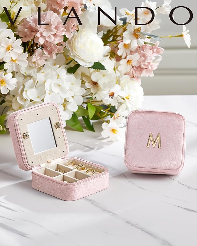 Vlando Teacher Must Haves, Personalized Initial Jewelry Case, Back to School Gift for Teacher, Teacher Appreciation Gifts, Teachers Day, Teacher Travel Jewelry Case with Initial - Letter E, Pink